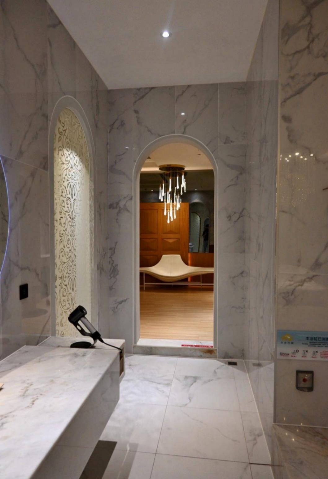 台中市西屯區住宿推薦｜朵茉行館DoMo Hotel｜台中豪宅式藝術酒店，一泊一食，提供賓至如歸的舒適體驗之朵茉行館開箱分享！