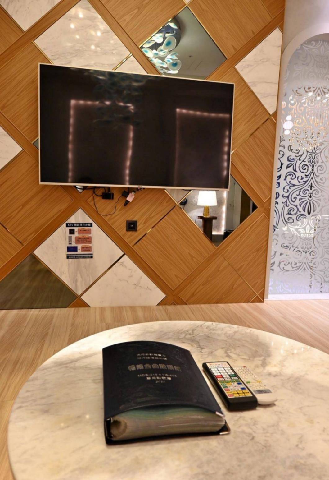 台中市西屯區住宿推薦｜朵茉行館DoMo Hotel｜台中豪宅式藝術酒店，一泊一食，提供賓至如歸的舒適體驗之朵茉行館開箱分享！