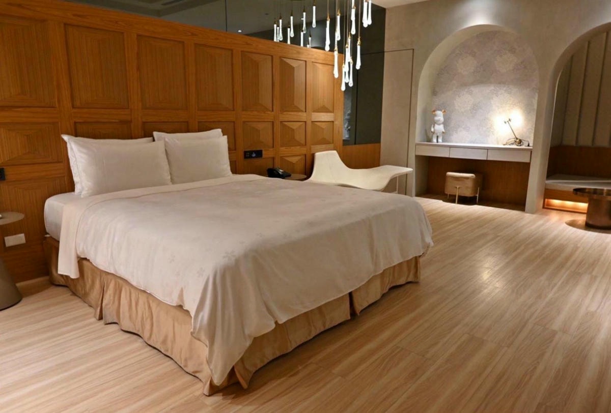 台中市西屯區住宿推薦｜朵茉行館DoMo Hotel｜台中豪宅式藝術酒店，一泊一食，提供賓至如歸的舒適體驗之朵茉行館開箱分享！