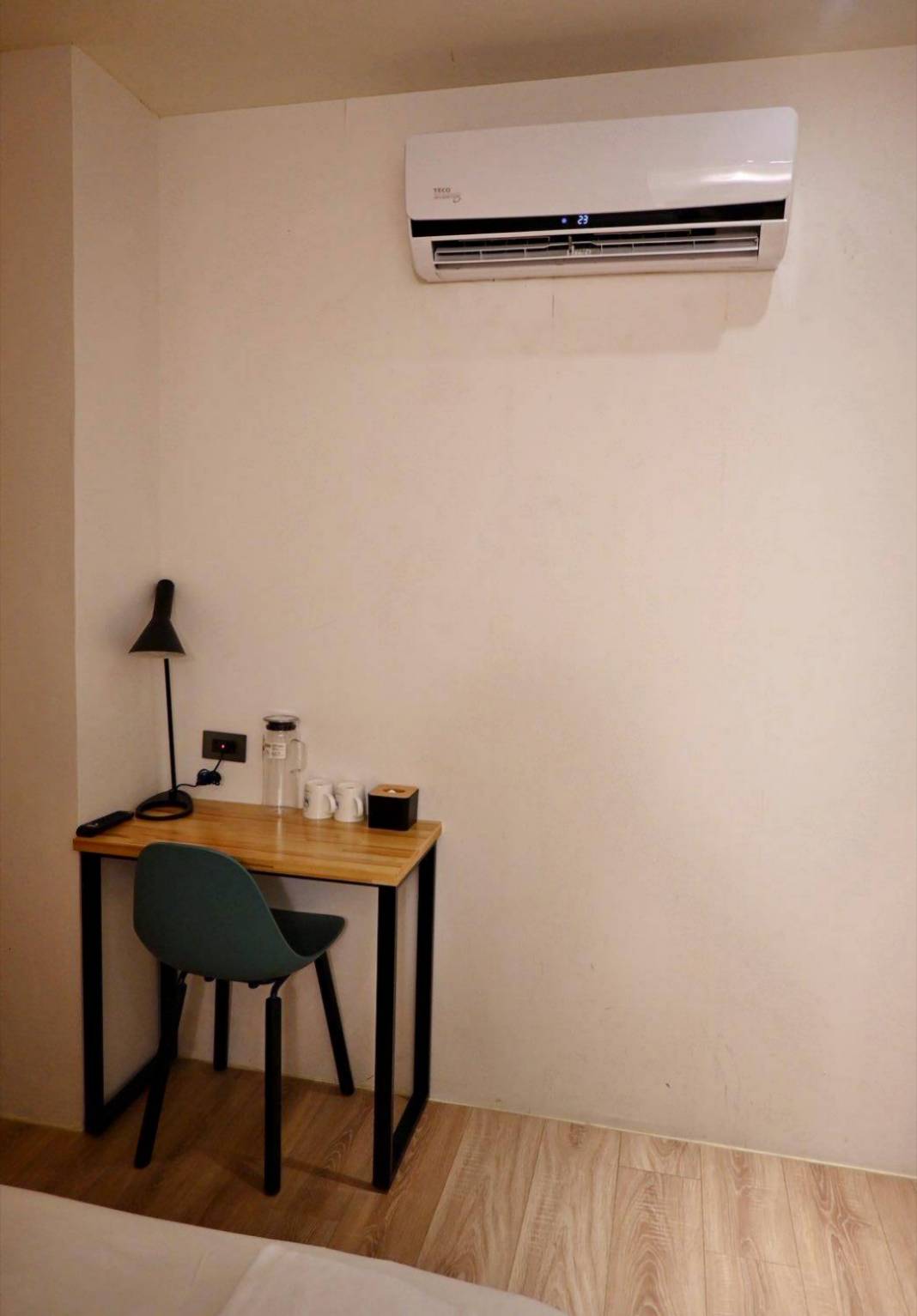 高雄市新興區住宿推薦｜承億文旅小承輕旅｜風格設計旅宿，步行可達六合夜市，美麗島捷運站旁，吃喝玩樂一應俱全之小承輕旅入住心得！