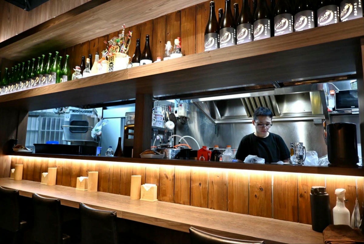 台中居酒屋推薦｜台中市西區miso izakaya日式串燒居酒屋美村店｜主打炭火串燒，主廚手作多樣炸物及煮物美食，創意日式料理饗宴，一吃就愛上！