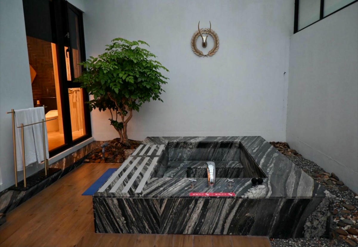 台中市西屯區住宿推薦｜朵茉行館DoMo Hotel｜再訪豪宅式藝術酒店，一泊一食朵茉半島房型開箱分享，體驗台中質感住宿首選！