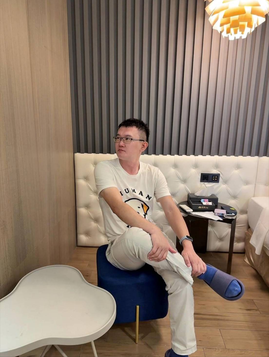 台中市西屯區住宿推薦｜朵茉行館DoMo Hotel｜再訪豪宅式藝術酒店，一泊一食朵茉半島房型開箱分享，體驗台中質感住宿首選！