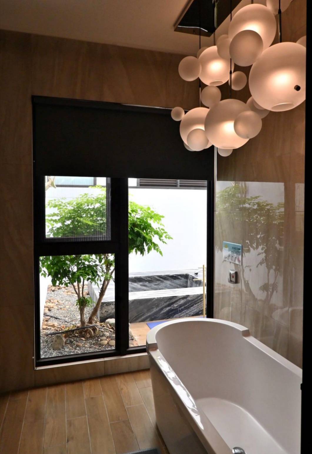 台中市西屯區住宿推薦｜朵茉行館DoMo Hotel｜再訪豪宅式藝術酒店，一泊一食朵茉半島房型開箱分享，體驗台中質感住宿首選！