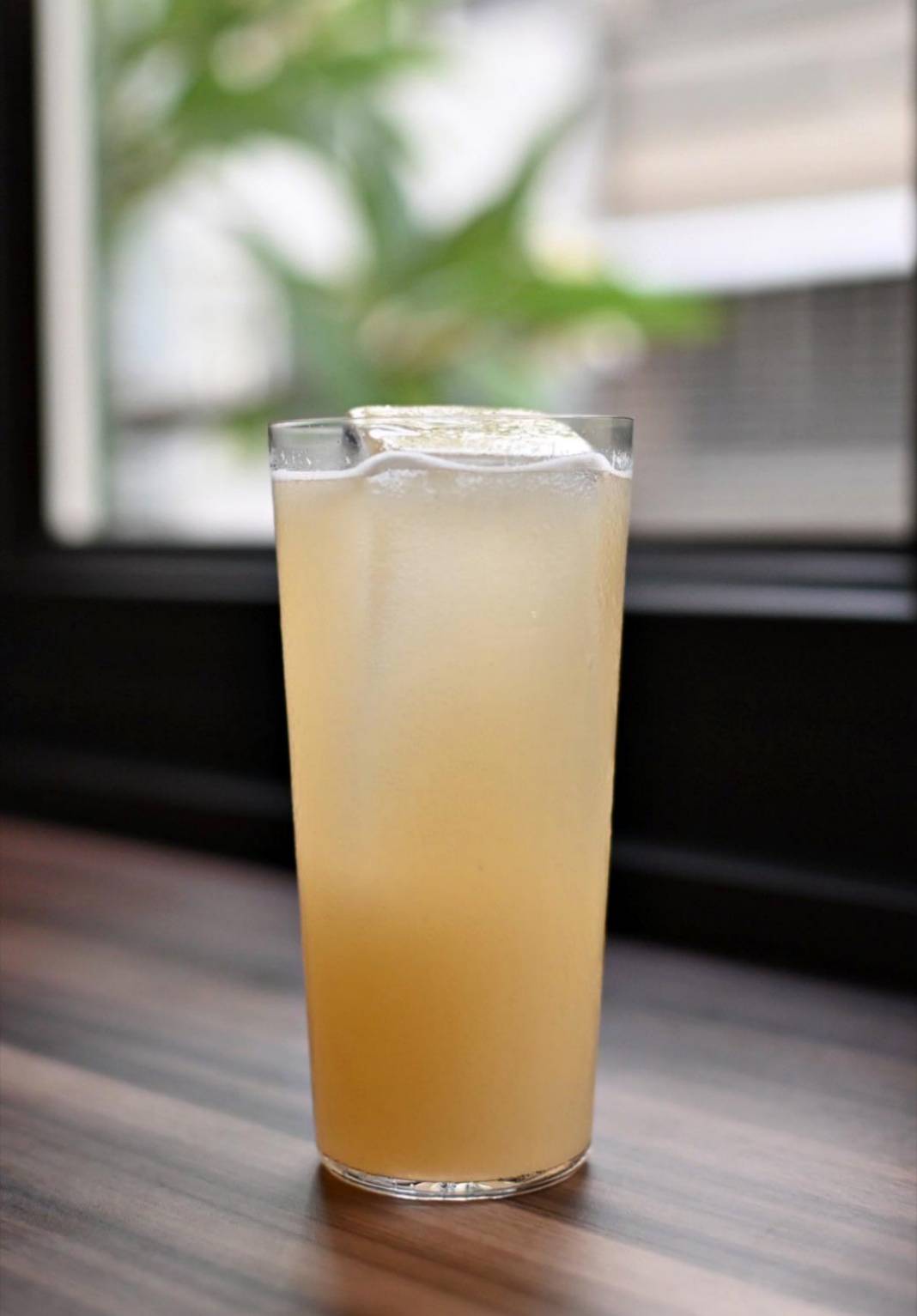 台中異國料理推薦｜台中市西區居無定所餐廳｜主廚匠心手作海鮮、唐揚雞、鴨胸、釜飯、特調飲品，創意美食饗宴，讓人一吃成主顧！