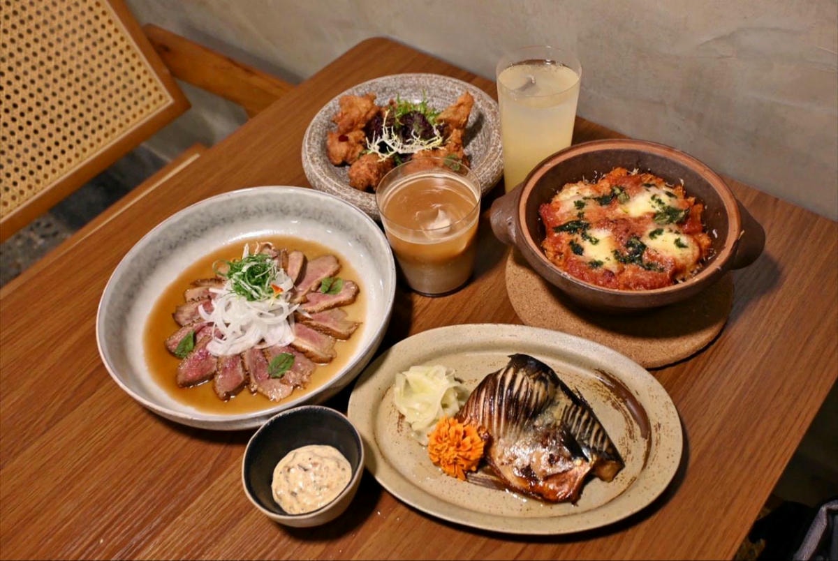 台中異國料理推薦｜台中市西區居無定所餐廳｜主廚匠心手作海鮮、唐揚雞、鴨胸、釜飯、特調飲品，創意美食饗宴，讓人一吃成主顧！