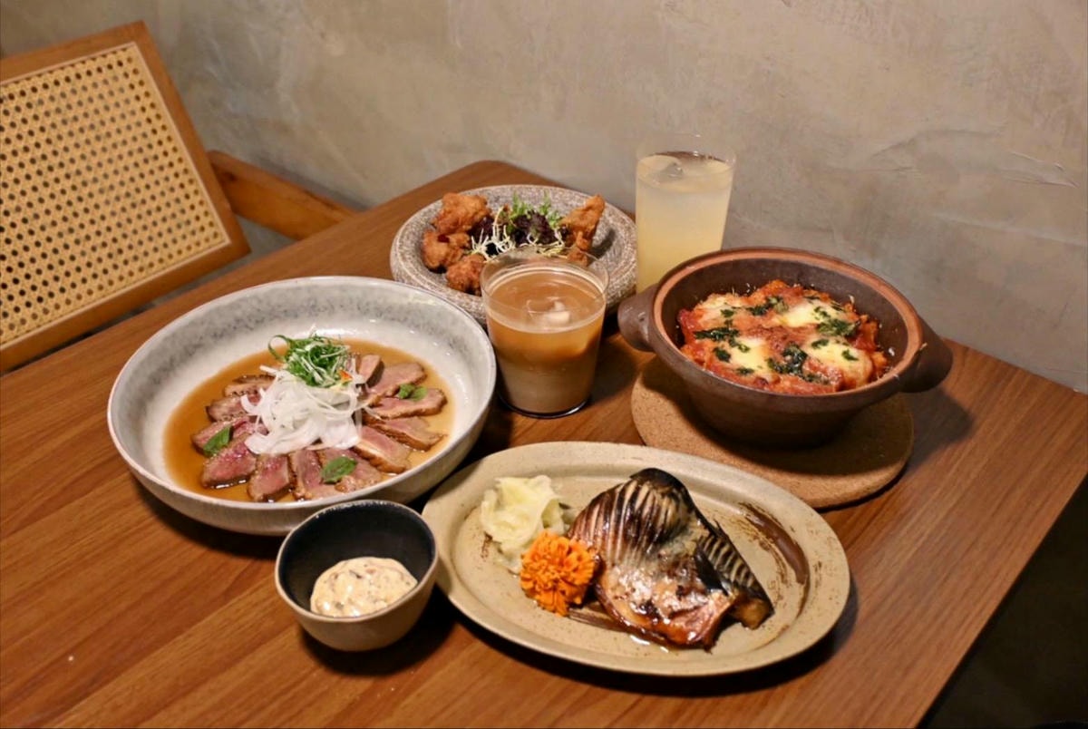 台中異國料理推薦｜台中市西區居無定所餐廳｜主廚匠心手作海鮮、唐揚雞、鴨胸、釜飯、特調飲品，創意美食饗宴，讓人一吃成主顧！