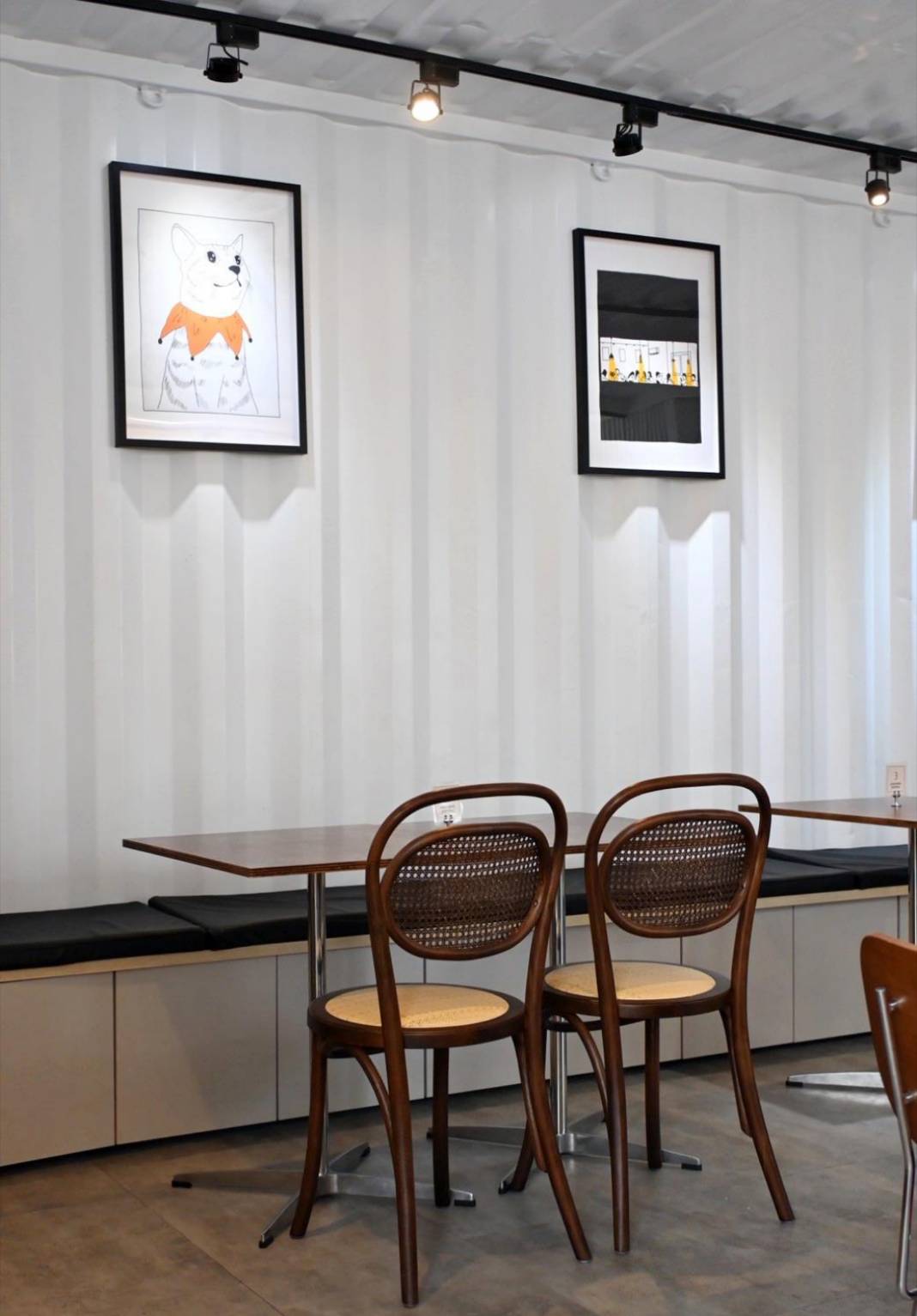 台中義式料理推薦｜台中市大里區食久。茶事｜溫馨綠意貨櫃屋餐廳，義大利麵、甜點、特調飲品通通有，一吃成癮、流連忘返的創意料理！