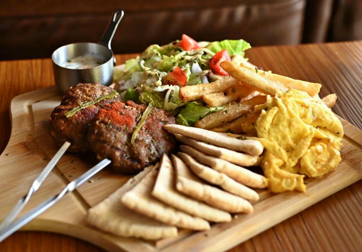 台中餐酒館推薦｜台中市西區ABV Bar & Kitchen地中海餐酒館台中概念店｜全台唯一700款啤酒長廊，主打地中海料理，創意歐陸美味饗宴，一吃就愛上！