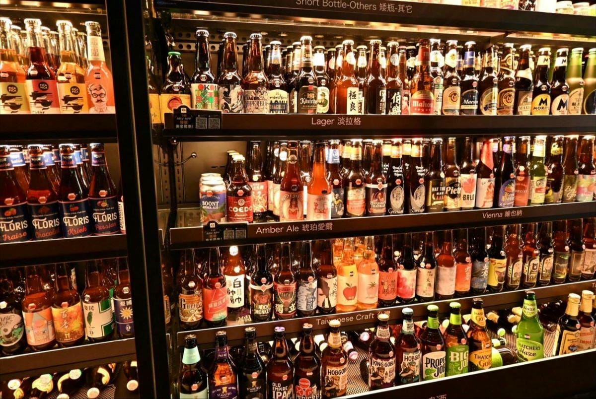 台中餐酒館推薦｜台中市西區ABV Bar & Kitchen地中海餐酒館台中概念店｜全台唯一700款啤酒長廊，主打地中海料理，創意歐陸美味饗宴，一吃就愛上！