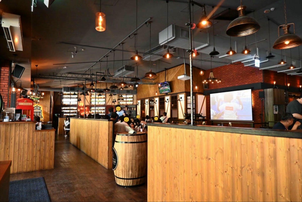 台中餐酒館推薦｜台中市西區ABV Bar & Kitchen地中海餐酒館台中概念店｜全台唯一700款啤酒長廊，主打地中海料理，創意歐陸美味饗宴，一吃就愛上！