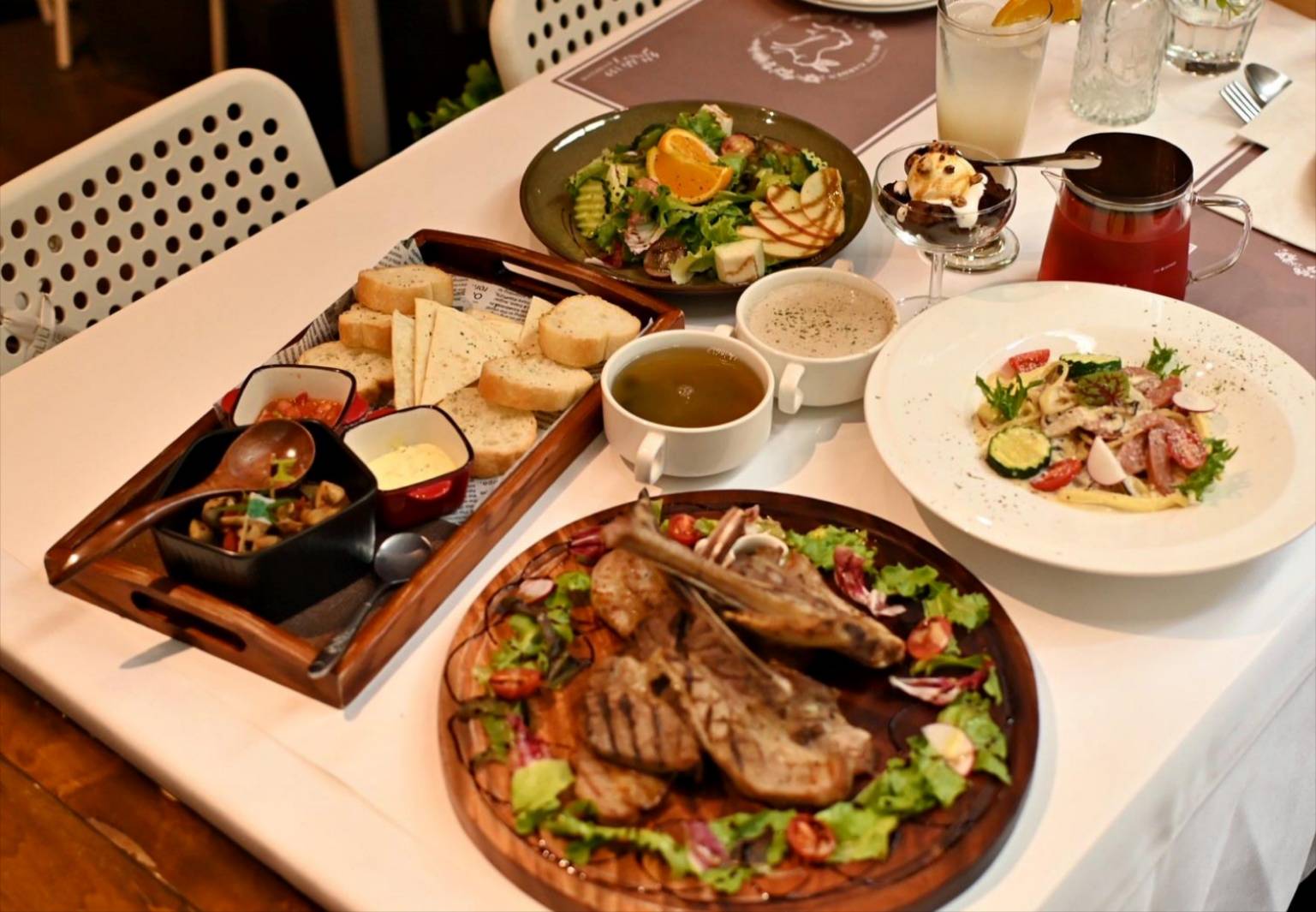 台中異國料理推薦｜台中市北屯區綠萼159 地中海南法料理｜全台唯一兔奴俱樂部，寵物友善餐廳，主打地中海南法料理，創意味蕾饗宴一吃就上癮！