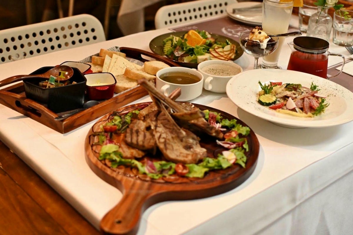 台中異國料理推薦｜台中市北屯區綠萼159 地中海南法料理｜全台唯一兔奴俱樂部，寵物友善餐廳，主打地中海南法料理，創意味蕾饗宴一吃就上癮！