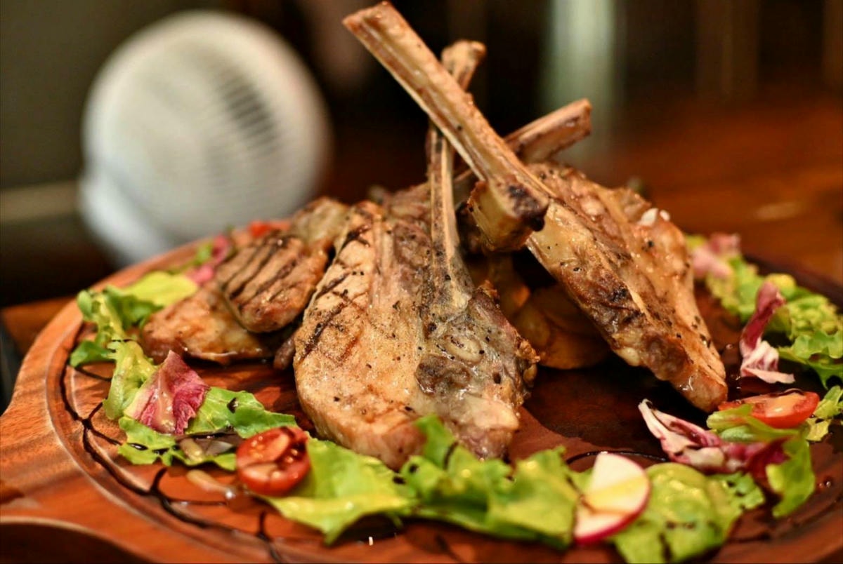 台中異國料理推薦｜台中市北屯區綠萼159 地中海南法料理｜全台唯一兔奴俱樂部，寵物友善餐廳，主打地中海南法料理，創意味蕾饗宴一吃就上癮！