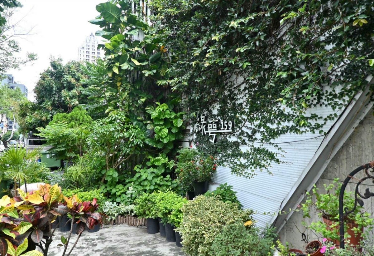 台中異國料理推薦｜台中市北屯區綠萼159 地中海南法料理｜全台唯一兔奴俱樂部，寵物友善餐廳，主打地中海南法料理，創意味蕾饗宴一吃就上癮！