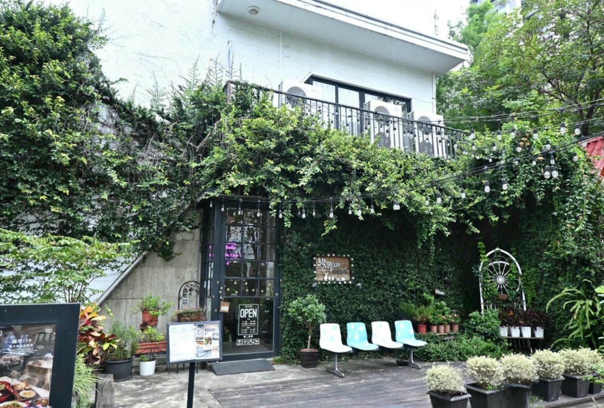 台中異國料理推薦｜台中市北屯區綠萼159 地中海南法料理｜全台唯一兔奴俱樂部，寵物友善餐廳，主打地中海南法料理，創意味蕾饗宴一吃就上癮！