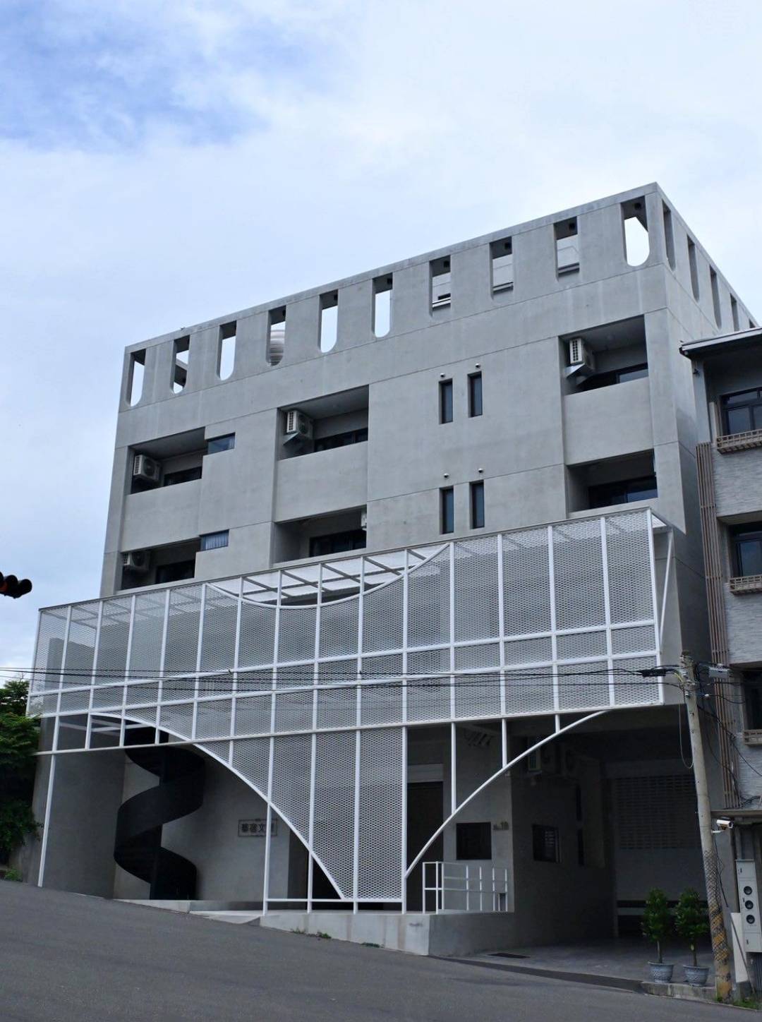 彰化縣彰化市住宿推薦｜華宿文旅｜隱身八卦山半山腰、步行可達南郭路美食街，地點便利、遠離塵囂親近綠意旅宿入住心得分享！