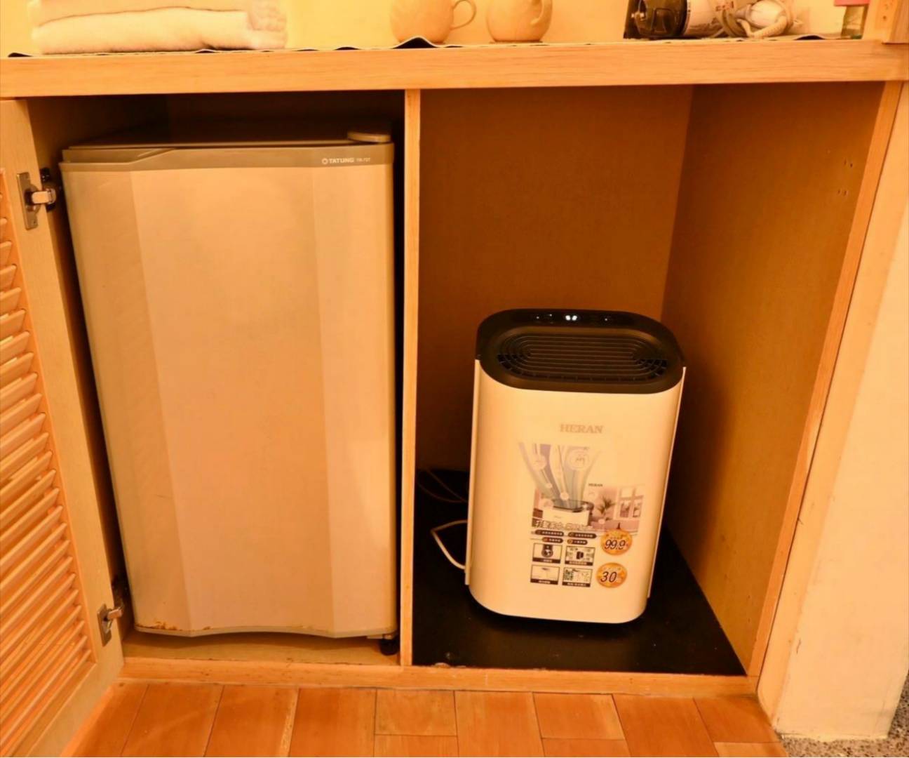 新竹縣尖石鄉溫泉會館推薦｜新月塢溫泉會館｜夜湯含早餐點心吧、可愛動物餵食體驗、附停車位，林木環繞泡湯放鬆，夜湯房型一次滿足！