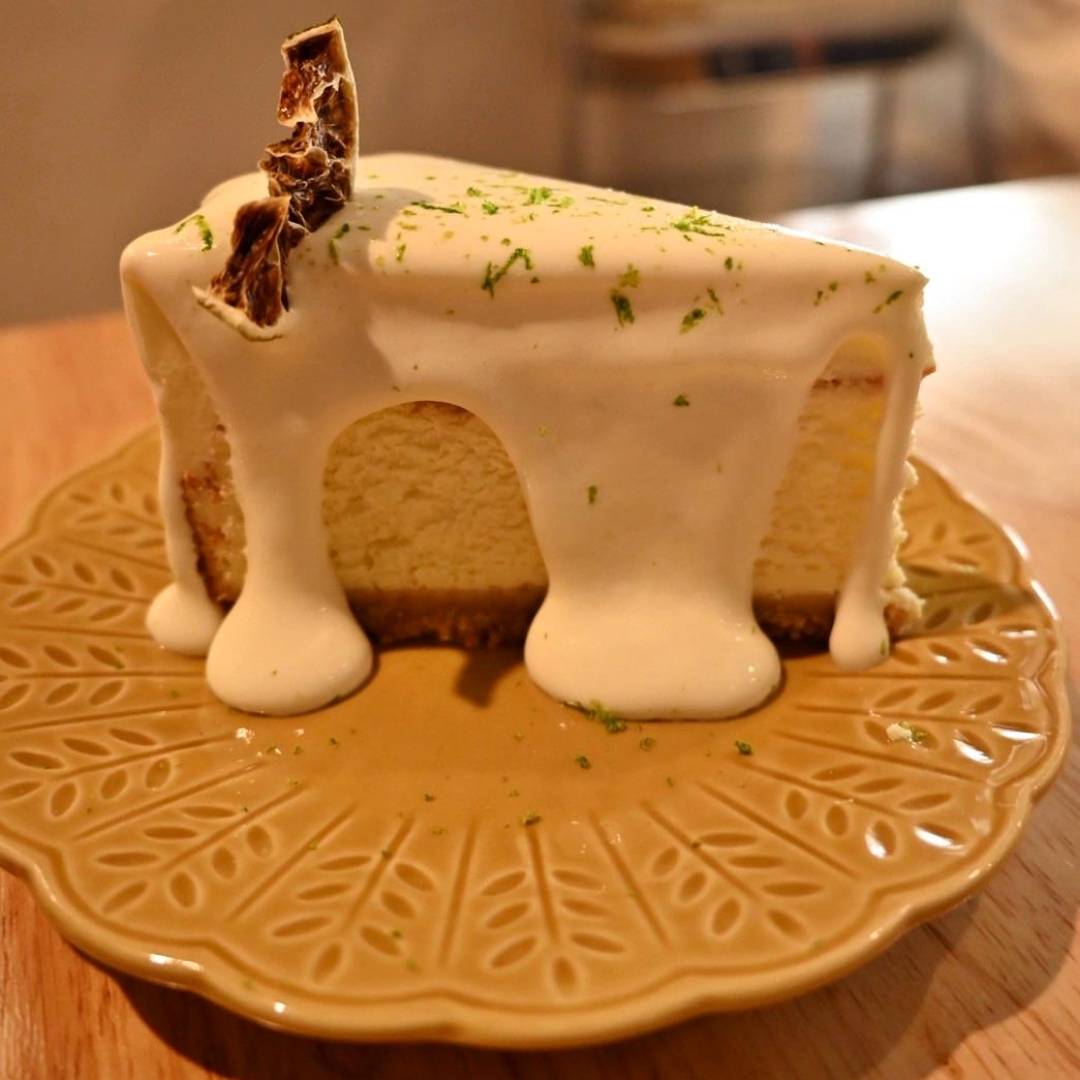 新竹咖啡廳推薦｜新竹市北區招財咖啡｜每日限量人氣餐點與手作甜點，水豚君與多隻貓咪陪伴，貓咪控必訪，甜點控一吃就愛上！