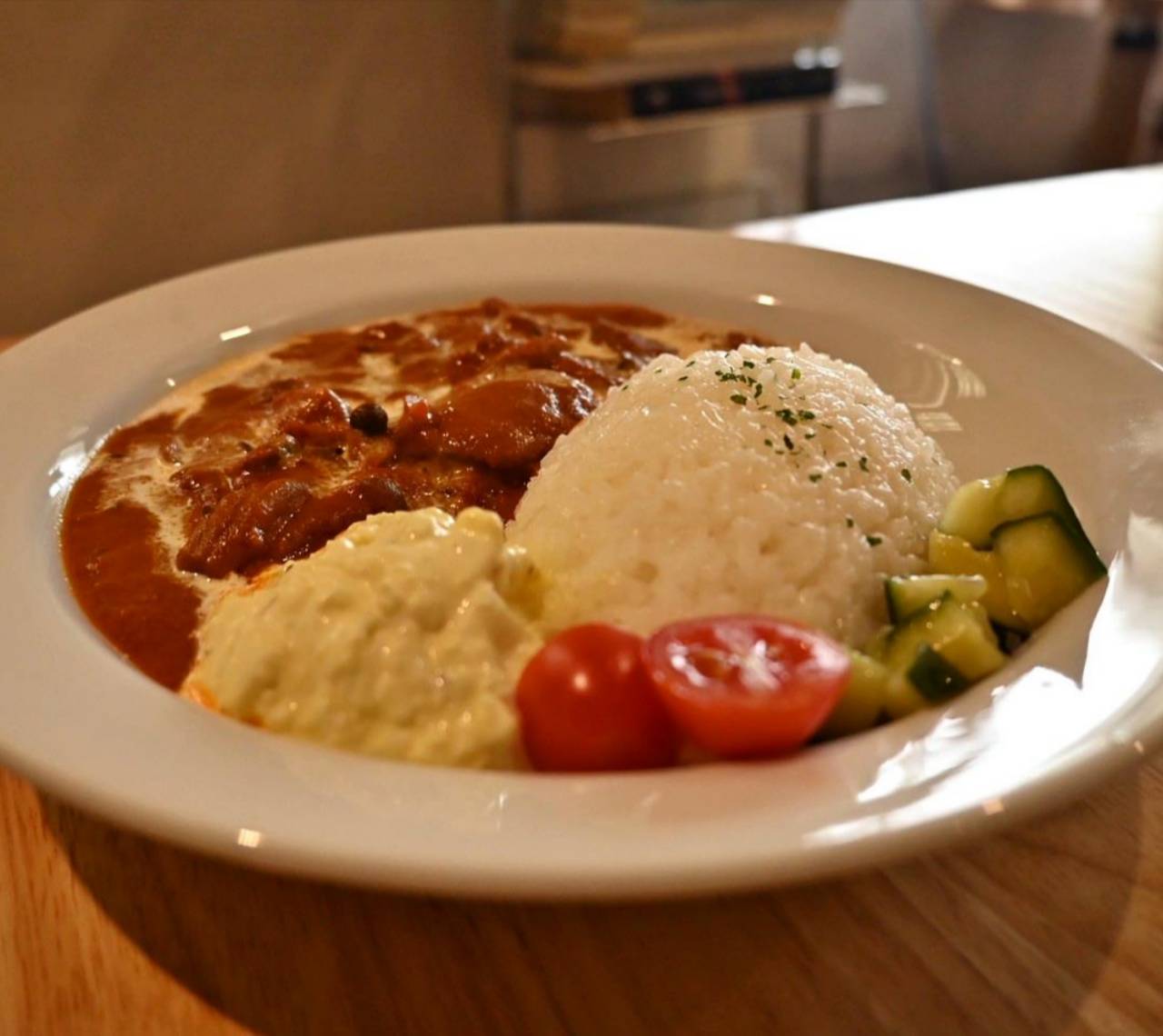 新竹咖啡廳推薦｜新竹市北區招財咖啡｜每日限量人氣餐點與手作甜點，水豚君與多隻貓咪陪伴，貓咪控必訪，甜點控一吃就愛上！