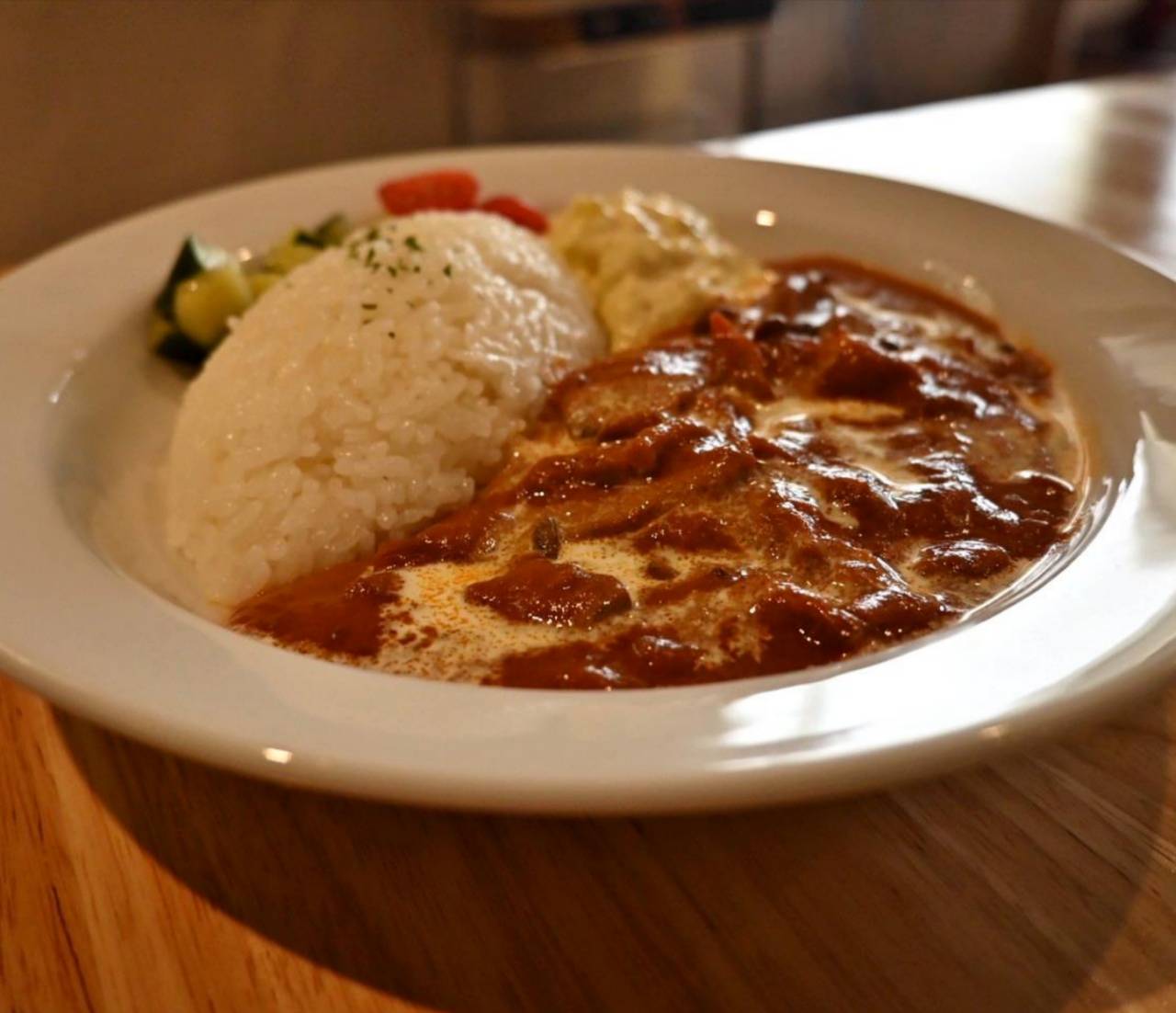 新竹咖啡廳推薦｜新竹市北區招財咖啡｜每日限量人氣餐點與手作甜點，水豚君與多隻貓咪陪伴，貓咪控必訪，甜點控一吃就愛上！