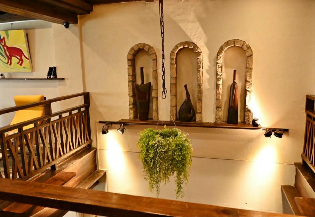 新竹咖啡廳推薦｜新竹市北區招財咖啡｜每日限量人氣餐點與手作甜點，水豚君與多隻貓咪陪伴，貓咪控必訪，甜點控一吃就愛上！