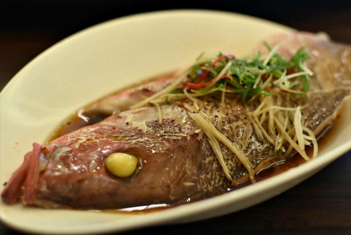 彰化縣埤頭鄉無菜單料理推薦｜燒味鮮私房菜無菜單料理｜主廚匠心手作海鮮豚物鮮蔬炊飯，搭配特調飲品私房美饌，創意饗宴讓人一試成主顧！