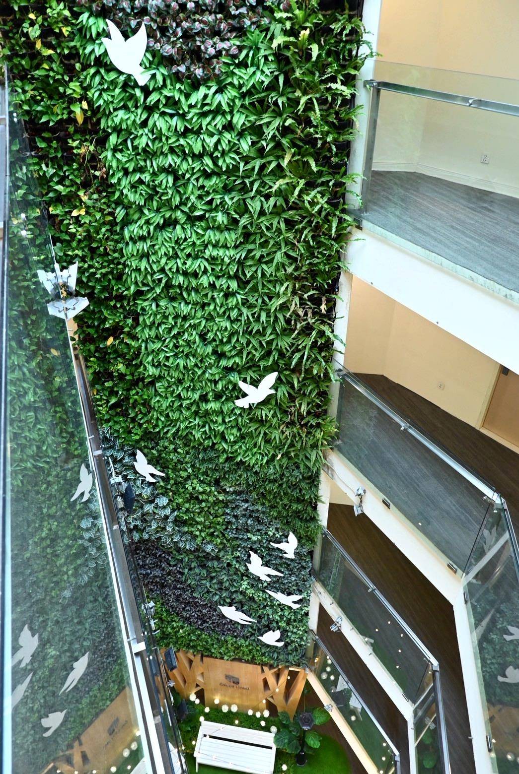 台中市西屯區住宿推薦｜台中逢甲住宿．葉綠宿旅館Green Hotel｜步行逢甲夜市，電梯豪華四人房一泊一食，逢甲吃喝玩樂、生活機能便利入住心得分享！