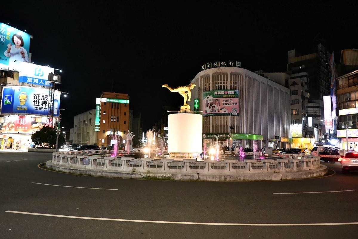 嘉義市東區住宿推薦｜偶然行旅｜鄰近文化路夜市的靜謐角落，免費咖啡飲品隨手暢飲，住宿開箱分享！