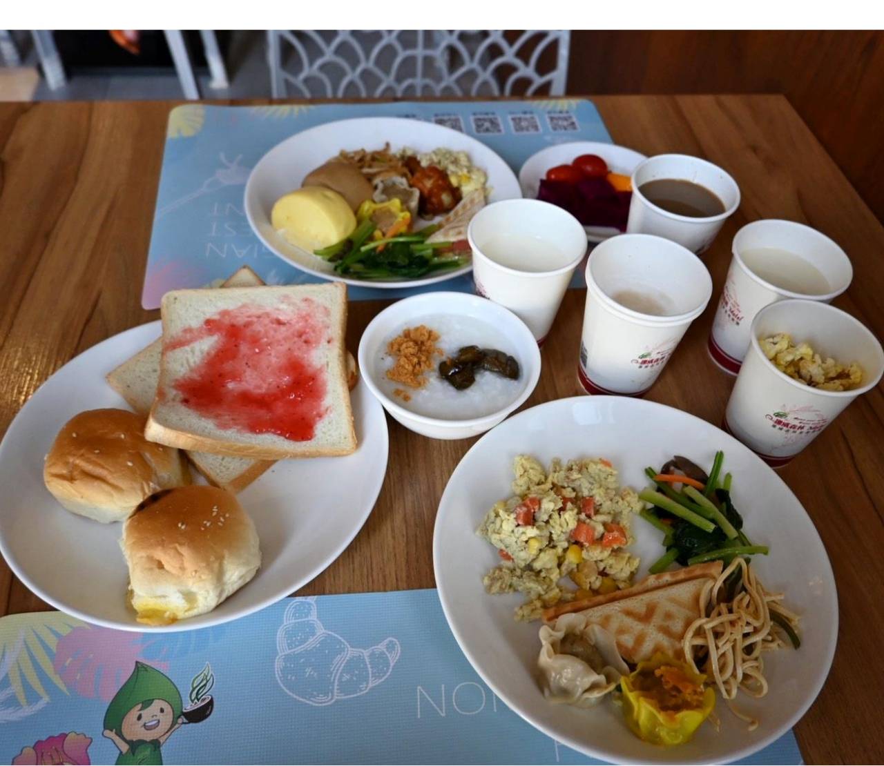 台中太平區住宿推薦｜挪威森林台中漫活館｜室內親子景點、步行1分鐘新光黃昏市場，舒適慢活旅行體驗！