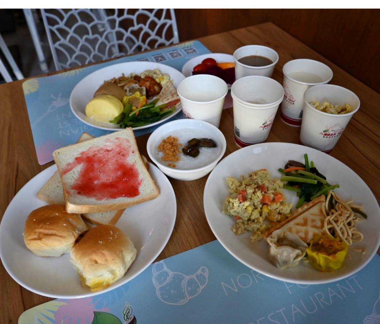 台中太平區住宿推薦｜挪威森林台中漫活館｜室內親子景點、步行1分鐘新光黃昏市場，舒適慢活旅行體驗！