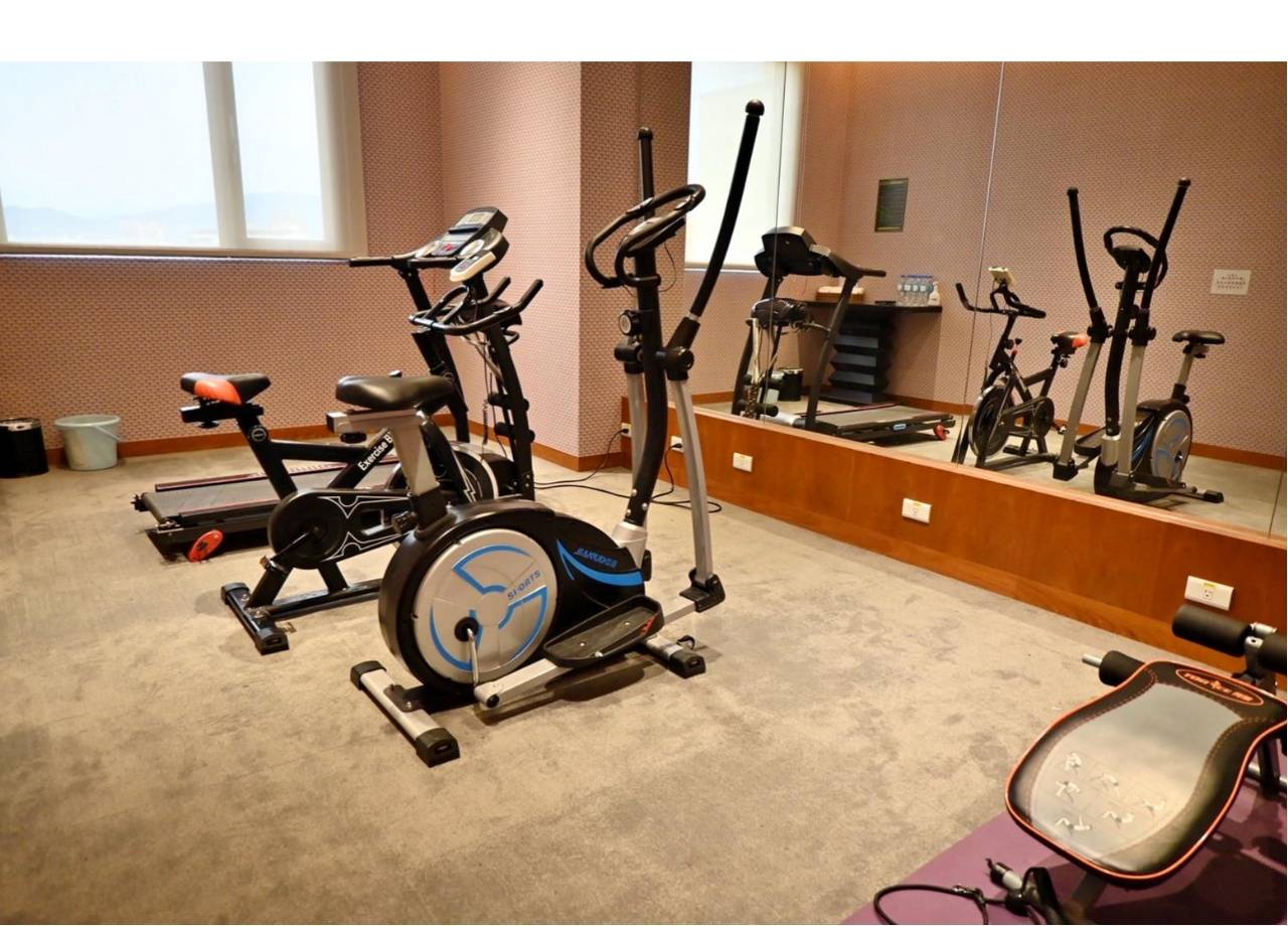 台中太平區住宿推薦｜挪威森林台中漫活館｜室內親子景點、步行1分鐘新光黃昏市場，舒適慢活旅行體驗！