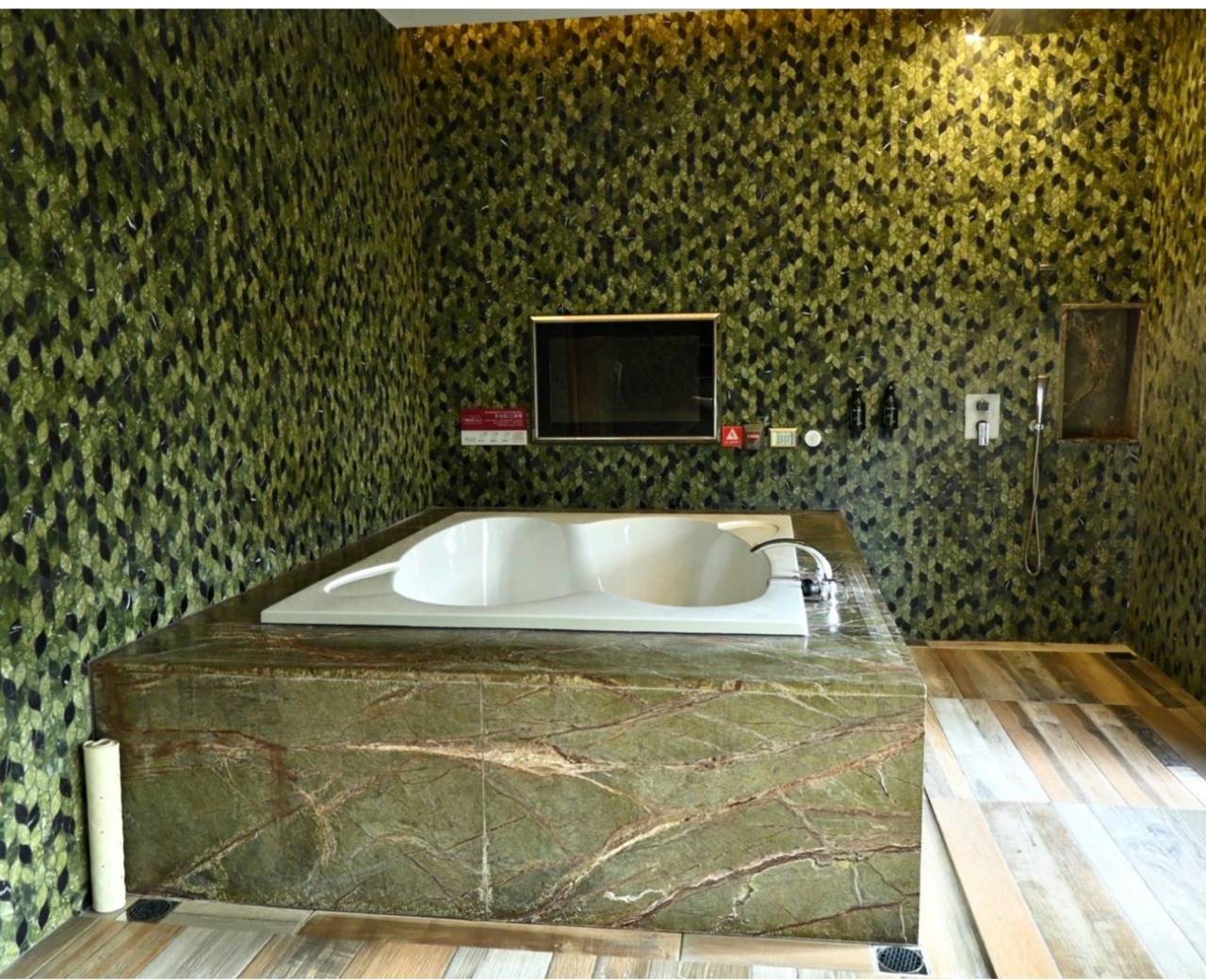 台中太平區住宿推薦｜挪威森林台中漫活館｜室內親子景點、步行1分鐘新光黃昏市場，舒適慢活旅行體驗！