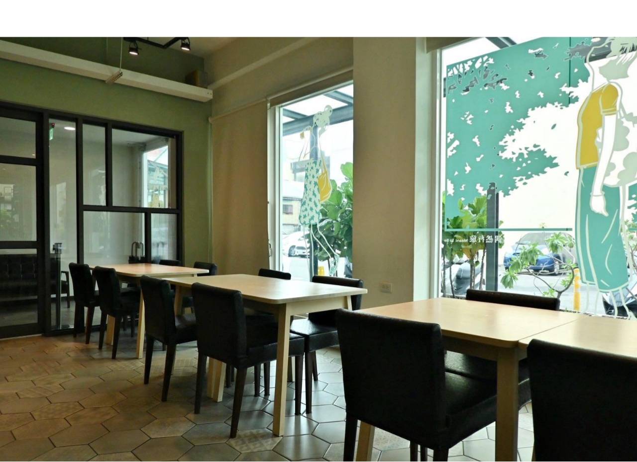 嘉義市東區住宿推薦｜偶然行旅｜鄰近文化路夜市的靜謐角落，免費咖啡飲品隨手暢飲，住宿開箱分享！