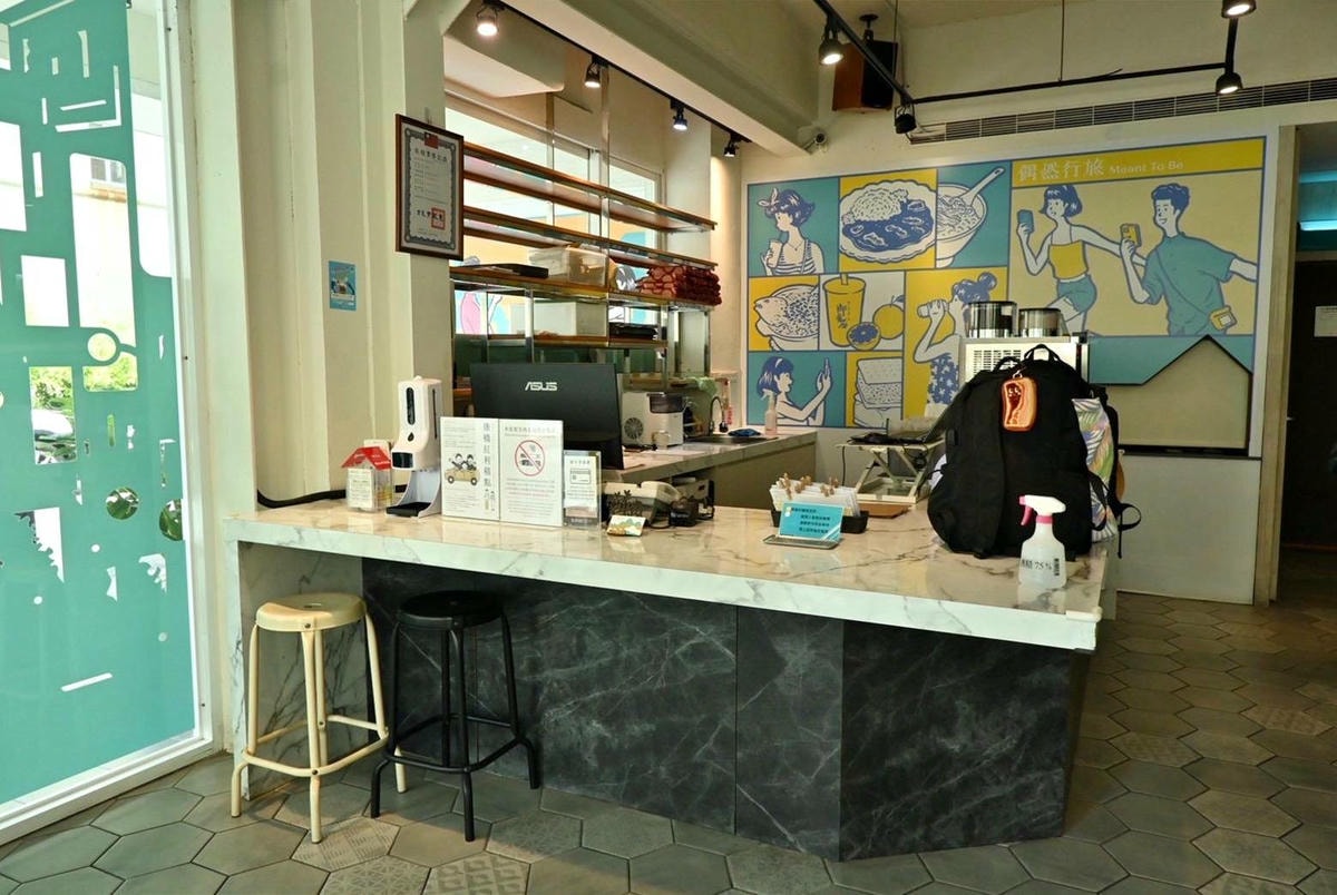 嘉義市東區住宿推薦｜偶然行旅｜鄰近文化路夜市的靜謐角落，免費咖啡飲品隨手暢飲，住宿開箱分享！