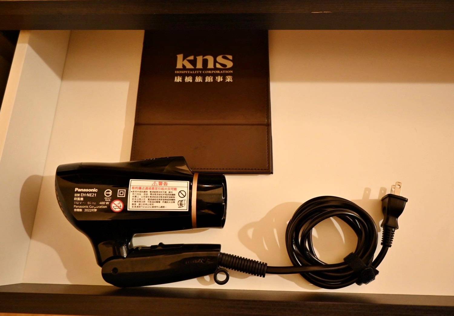 嘉義市東區住宿推薦｜偶然行旅｜鄰近文化路夜市的靜謐角落，免費咖啡飲品隨手暢飲，住宿開箱分享！