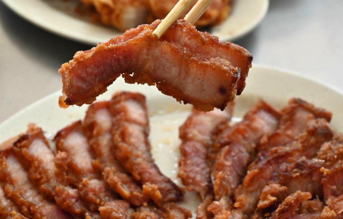 嘉義太保市銅板美食推薦｜幸福麵館｜必吃獨家秘醬滷味，滷肉飯、板條、比臉大雞排、肝連湯，暖心暖胃一試成主顧，嘉義宵夜小吃人氣愛店！
