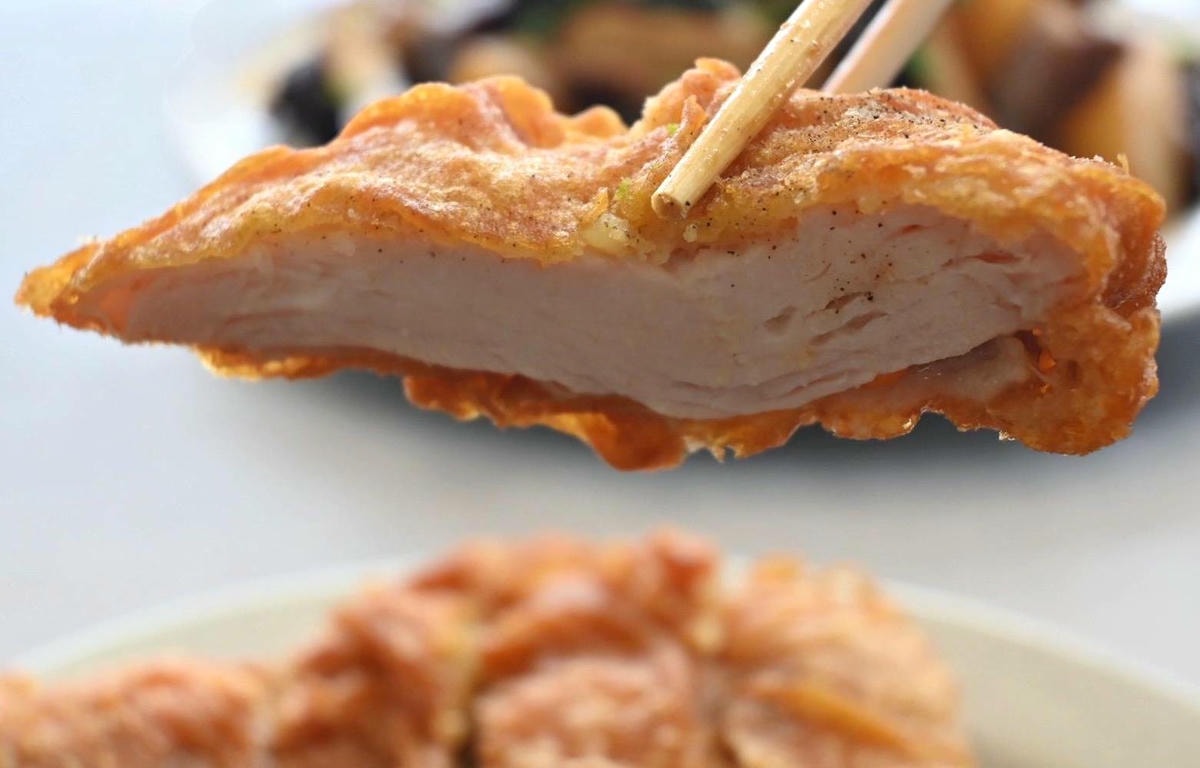 嘉義太保市銅板美食推薦｜幸福麵館｜必吃獨家秘醬滷味，滷肉飯、板條、比臉大雞排、肝連湯，暖心暖胃一試成主顧，嘉義宵夜小吃人氣愛店！