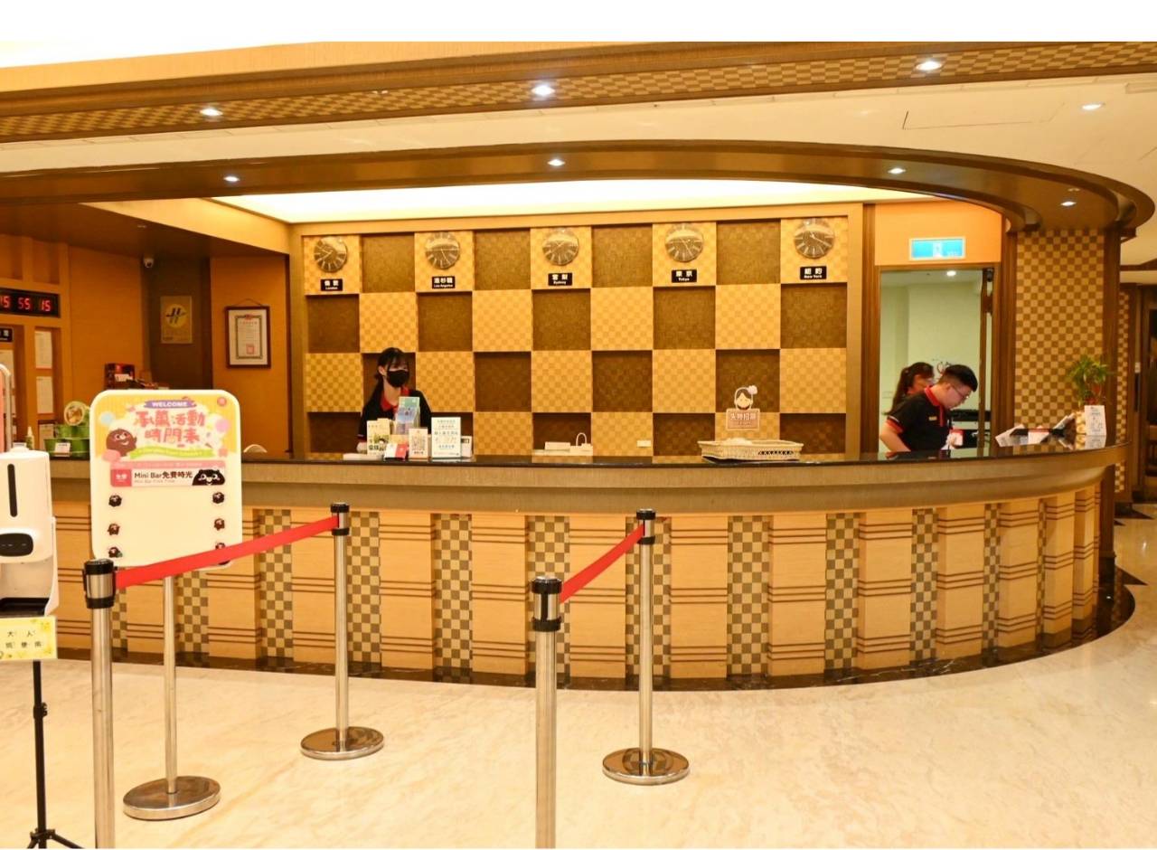 南投埔里住宿推薦｜承萬尊爵渡假酒店｜雲霧蒸騰山景環繞，豪華四人房一泊一食，埔里唯一星光池畔親子飯店入住心得！