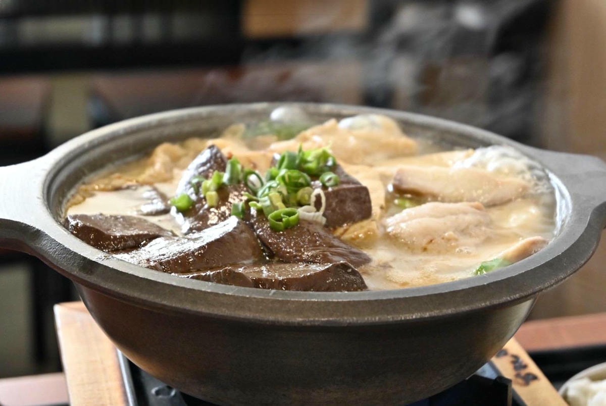 台中龍井區銅板美食推薦｜台北江麻辣臭豆腐專賣舖新光田中社店｜內用外帶皆可，自選湯底、豆腐鍋與經典火鍋料，暖心暖胃一試成主顧！