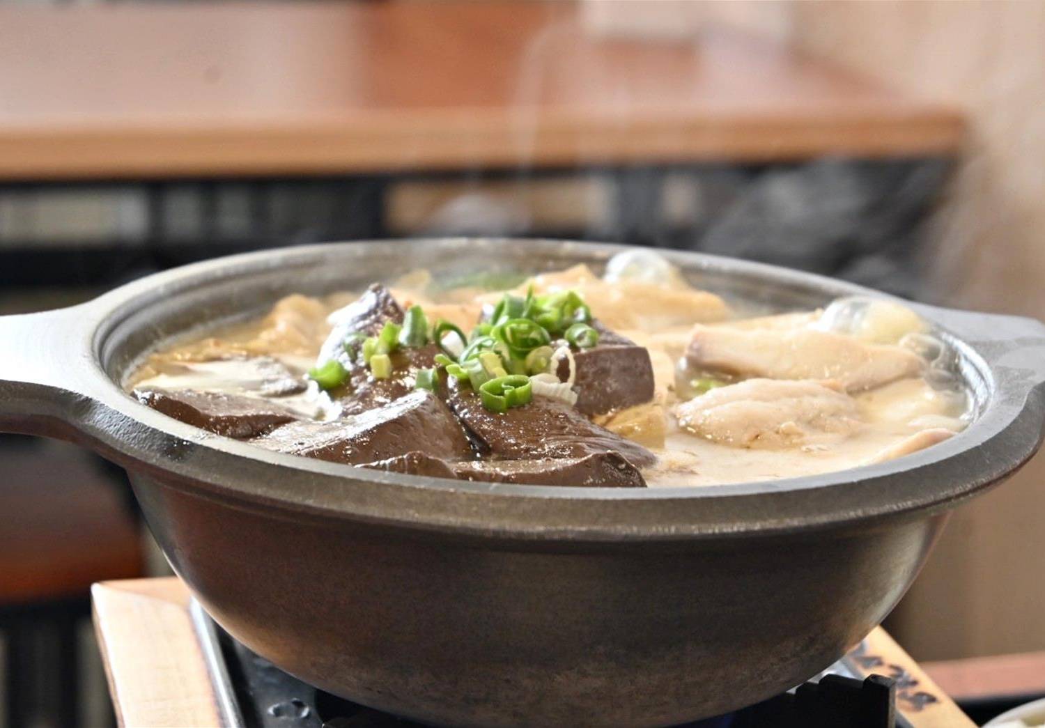 台中龍井區銅板美食推薦｜台北江麻辣臭豆腐專賣舖新光田中社店｜內用外帶皆可，自選湯底、豆腐鍋與經典火鍋料，暖心暖胃一試成主顧！