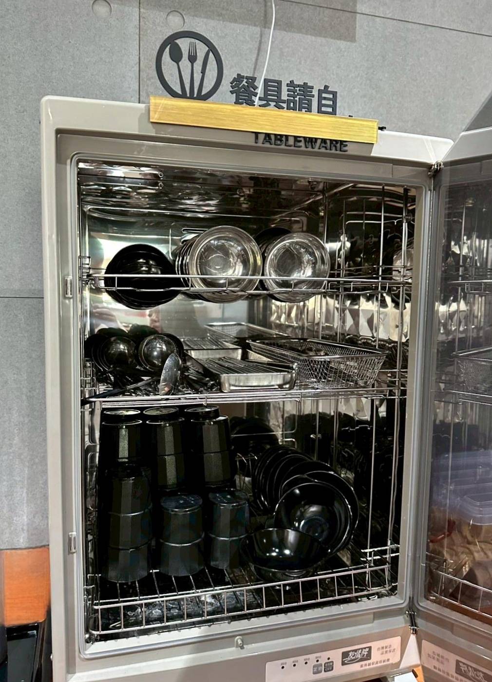 台中龍井區銅板美食推薦｜台北江麻辣臭豆腐專賣舖新光田中社店｜內用外帶皆可，自選湯底、豆腐鍋與經典火鍋料，暖心暖胃一試成主顧！