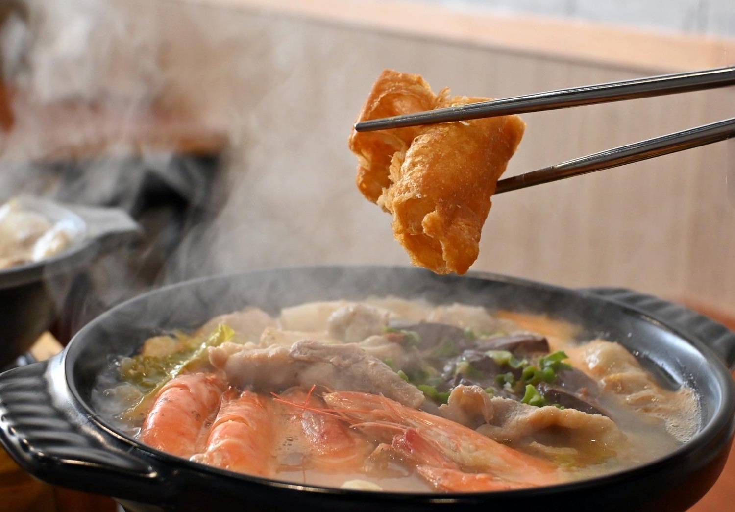 台中龍井區銅板美食推薦｜台北江麻辣臭豆腐專賣舖新光田中社店｜內用外帶皆可，自選湯底、豆腐鍋與經典火鍋料，暖心暖胃一試成主顧！