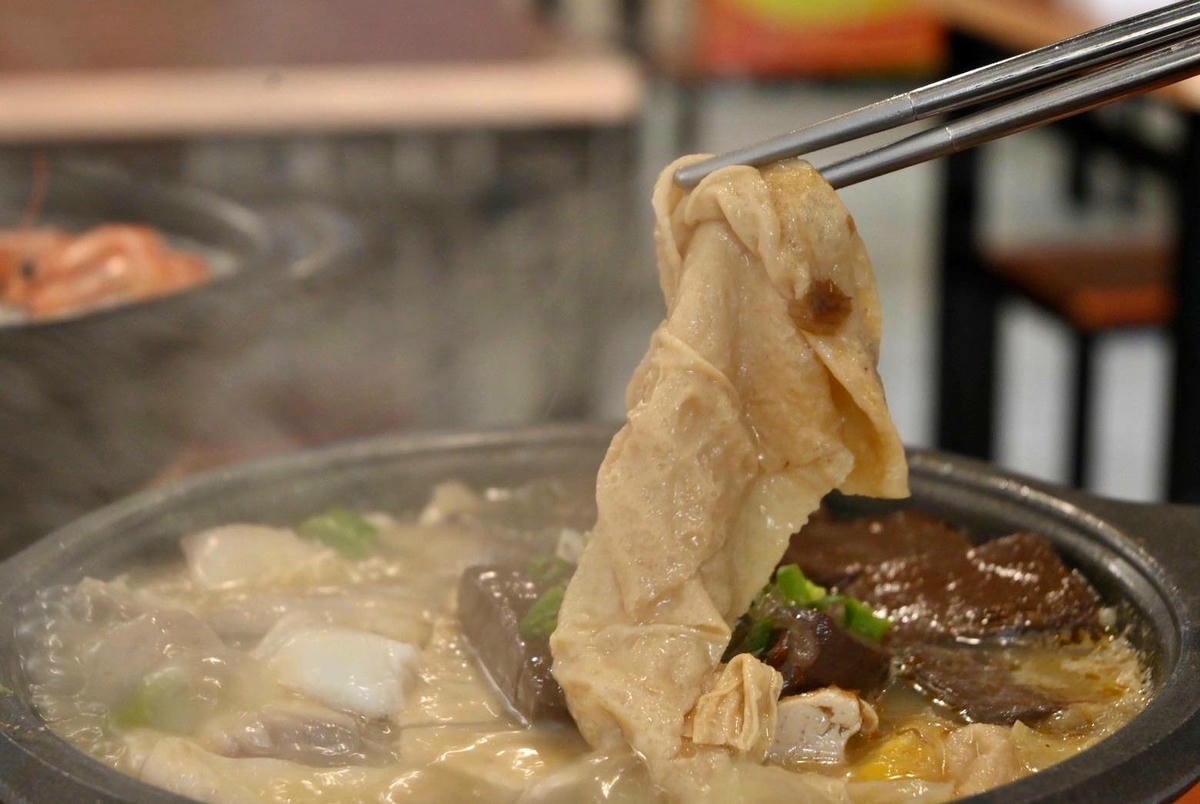 台中龍井區銅板美食推薦｜台北江麻辣臭豆腐專賣舖新光田中社店｜內用外帶皆可，自選湯底、豆腐鍋與經典火鍋料，暖心暖胃一試成主顧！