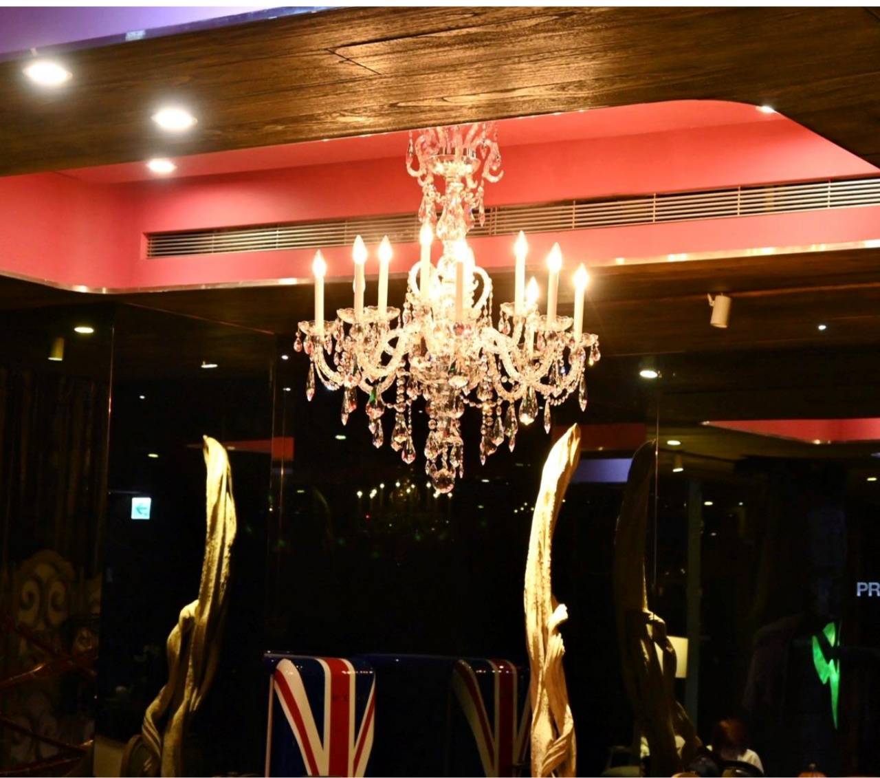 台北市萬華區住宿推薦｜薆悅酒店西寧館 Inhouse Hotel Taipei｜捷運西門站步行5分鐘，吃喝玩樂盡享旅憩時光開箱分享！