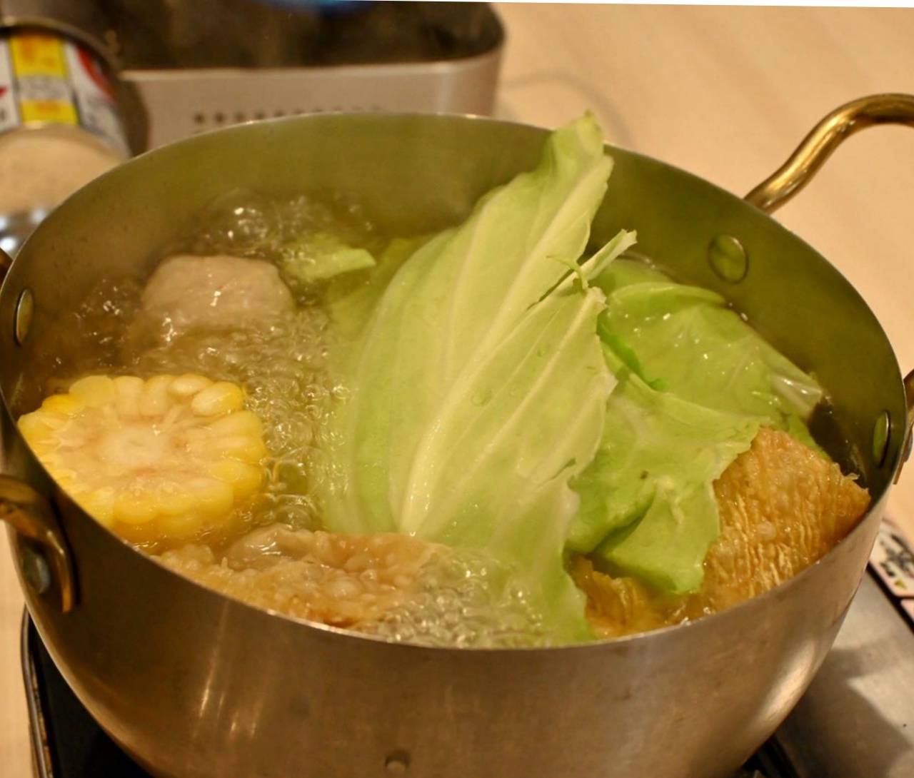 南投埔里親子旅遊｜豐年靈芝菇類生態農場｜免門票、趣味採菇樂、DIY生態瓶、鮮採菇火鍋｜交通、美食全攻略！