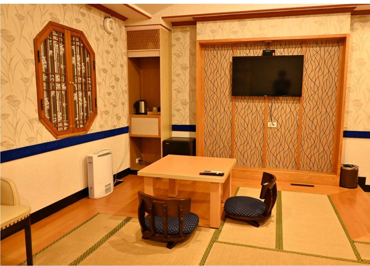 台北北投區溫泉會館推薦｜麗之湯溫泉會館｜白硫磺溫泉專屬浴池、獨立湯屋一泊一食，舒壓泡湯入住分享！