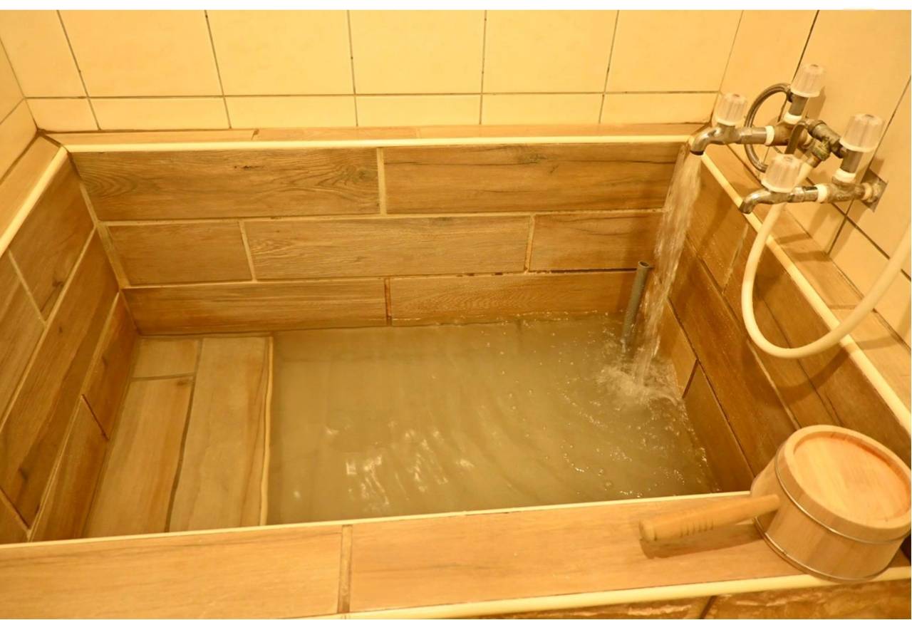 台北北投區溫泉會館推薦｜麗之湯溫泉會館｜白硫磺溫泉專屬浴池、獨立湯屋一泊一食，舒壓泡湯入住分享！