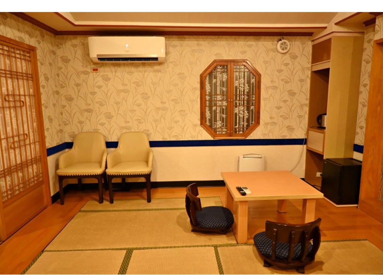 台北北投區溫泉會館推薦｜麗之湯溫泉會館｜白硫磺溫泉專屬浴池、獨立湯屋一泊一食，舒壓泡湯入住分享！