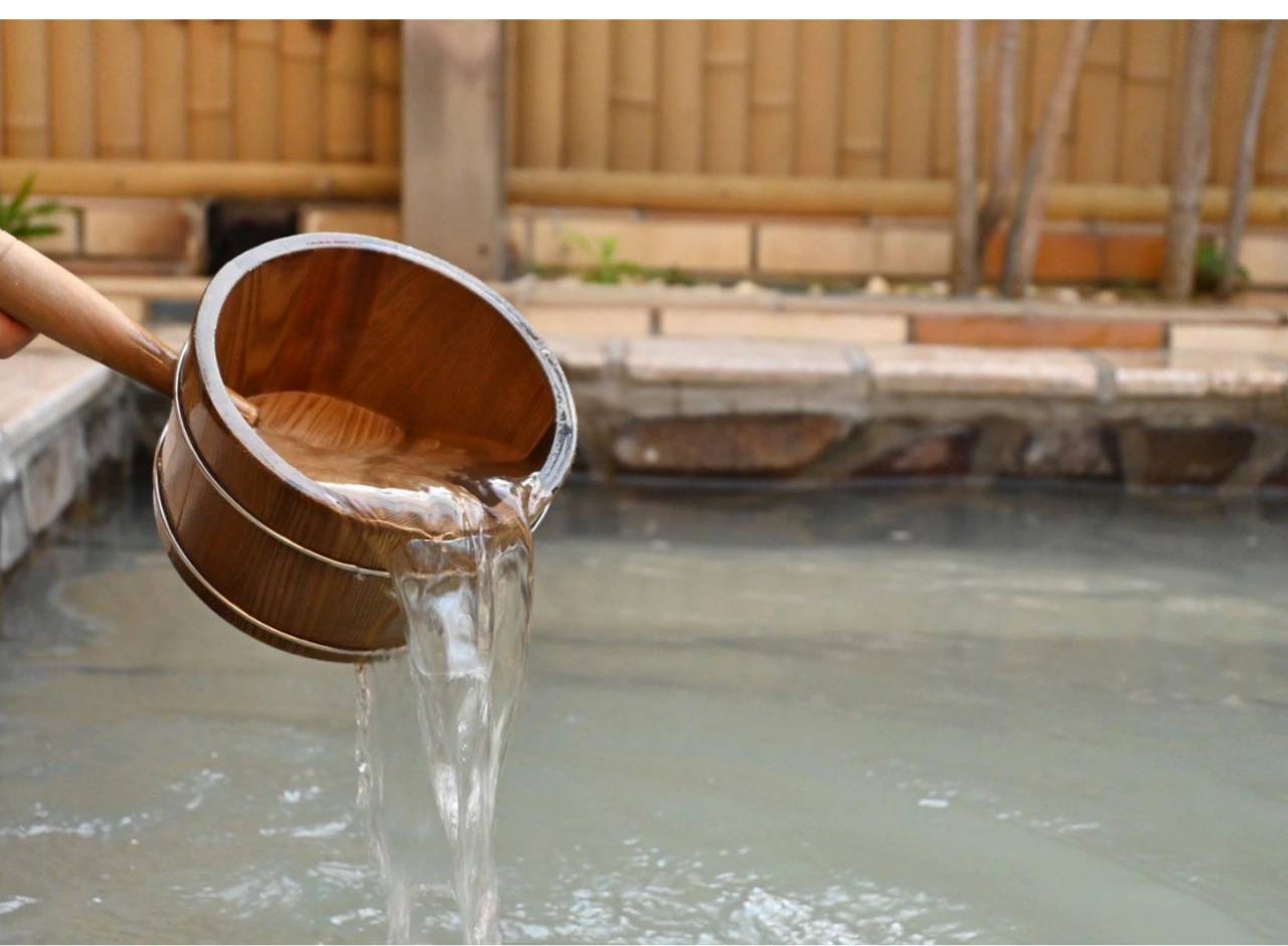 台北北投區溫泉會館推薦｜麗之湯溫泉會館｜白硫磺溫泉專屬浴池、獨立湯屋一泊一食，舒壓泡湯入住分享！